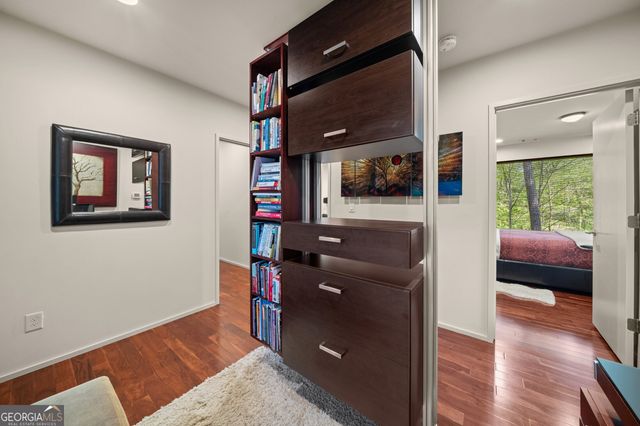 585 Overbrook Drive NW, Atlanta, GA 30318