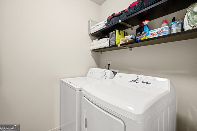 585 Overbrook Drive NW, Atlanta, GA 30318