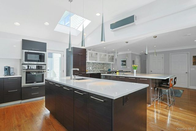 21 Candlewood Court, Briarcliff Manor, NY 10510