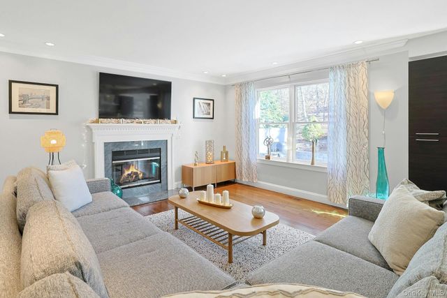 21 Candlewood Court, Briarcliff Manor, NY 10510