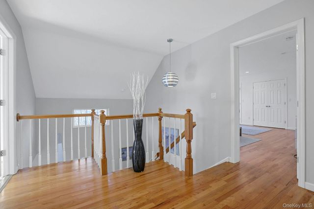 21 Candlewood Court, Briarcliff Manor, NY 10510