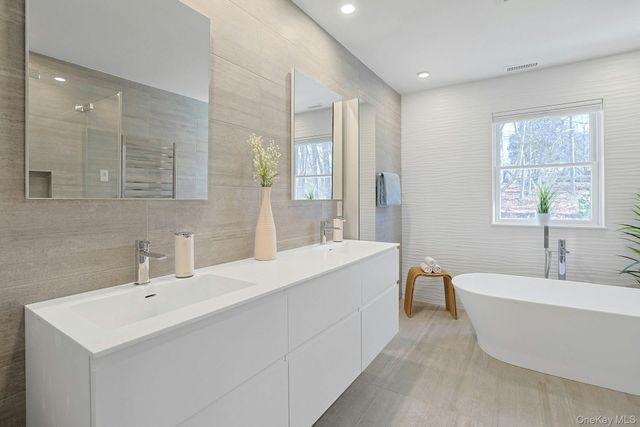 21 Candlewood Court, Briarcliff Manor, NY 10510