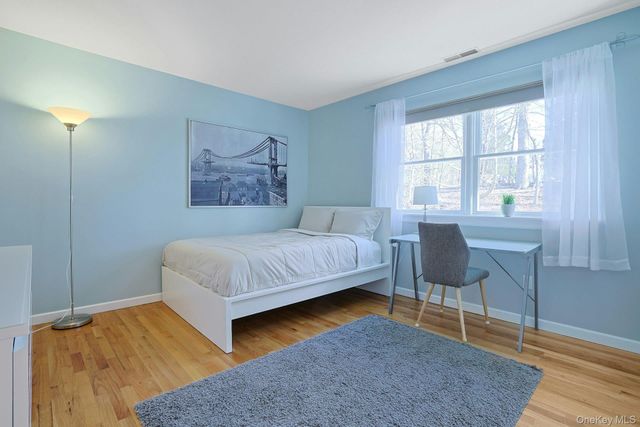 21 Candlewood Court, Briarcliff Manor, NY 10510