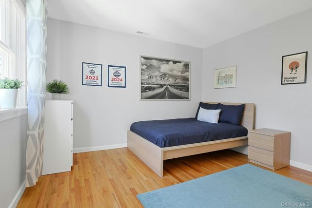 21 Candlewood Court, Briarcliff Manor, NY 10510