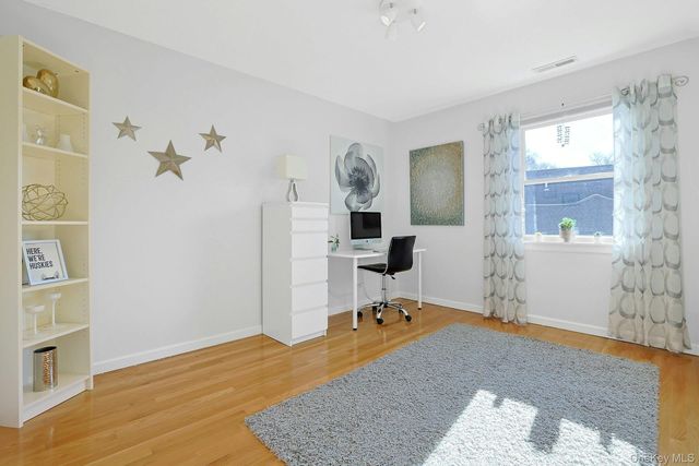 21 Candlewood Court, Briarcliff Manor, NY 10510