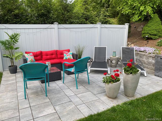 21 Candlewood Court, Briarcliff Manor, NY 10510