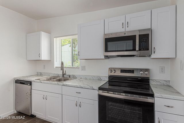 208 E 28th Street, Tucson, AZ 85713