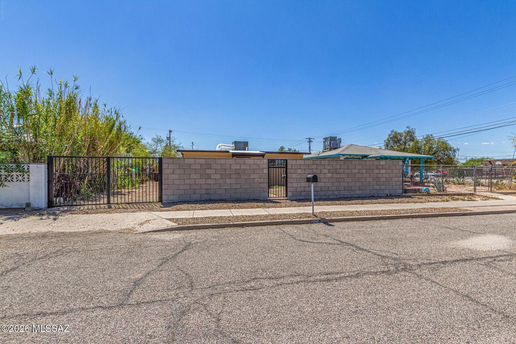 208 E 28th Street, Tucson, AZ 85713