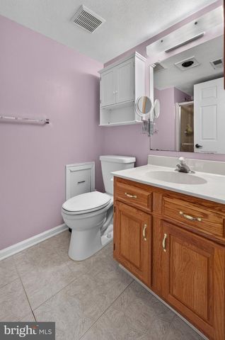 157 INDIGO DR, Mount Laurel, NJ 08054
