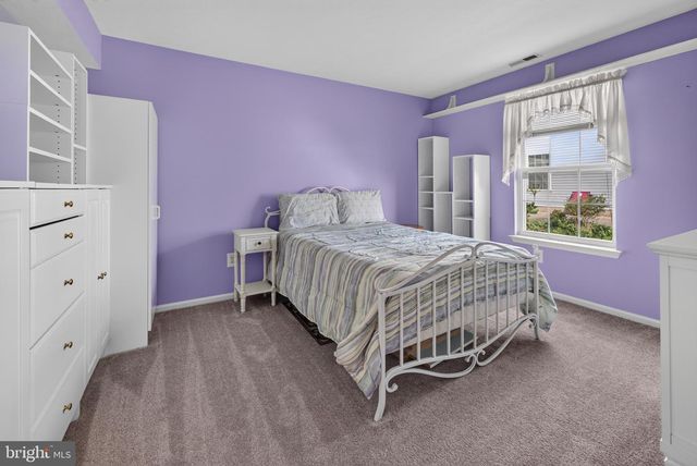 157 INDIGO DR, Mount Laurel, NJ 08054
