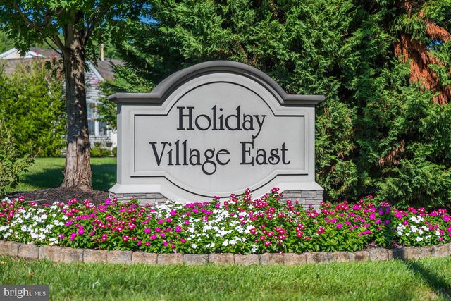 157 INDIGO DR, Mount Laurel, NJ 08054