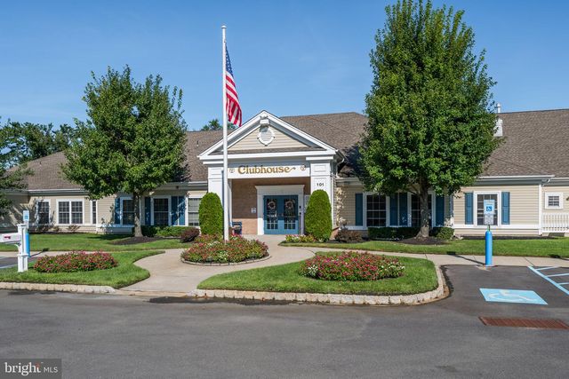 157 INDIGO DR, Mount Laurel, NJ 08054
