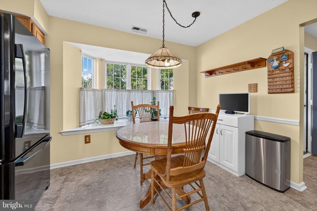 157 INDIGO DR, Mount Laurel, NJ 08054
