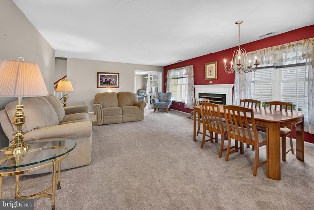 157 INDIGO DR, Mount Laurel, NJ 08054