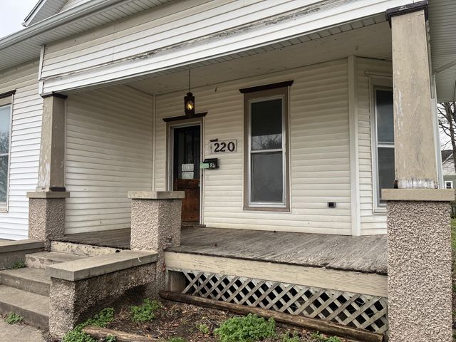 1220 N Robberson Avenue, Springfield, MO 65802