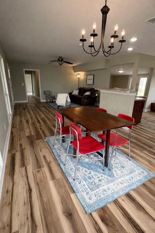 305 W Davilla ST, Granger, TX 76530