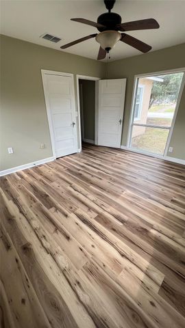 305 W Davilla ST, Granger, TX 76530