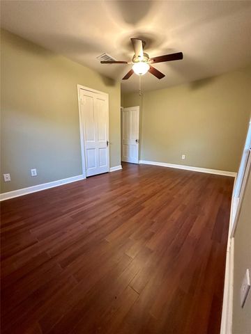 305 W Davilla ST, Granger, TX 76530