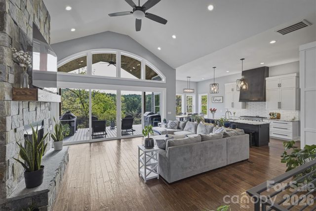 10 Otter Cove Court, Nebo, NC 28761