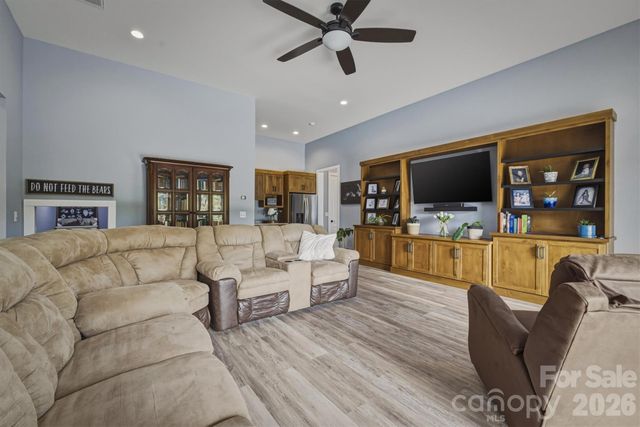 10 Otter Cove Court, Nebo, NC 28761