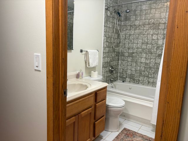 5457 W Edmunds Street GA, Chicago, IL 60630