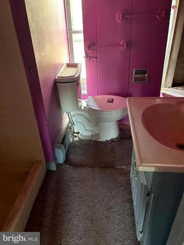 104 S 2ND ST, Womelsdorf, PA 19567