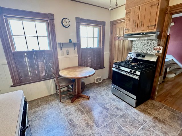 232 Court Street, West Haven, CT 06516