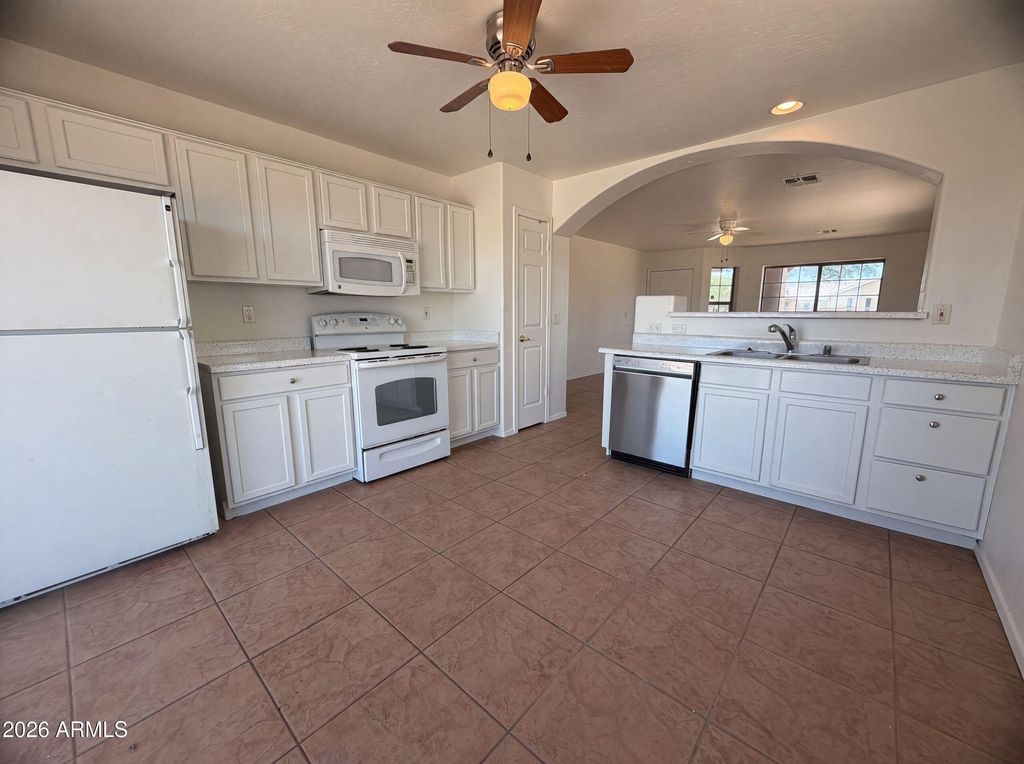 5829 E PREAKNESS Drive, San Tan Valley, AZ 85140 — photo 2