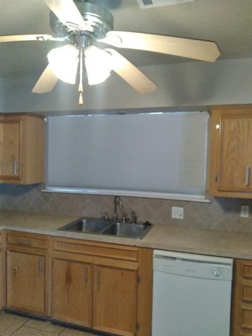 2516 NW 7th St, Lawton, OK 73507