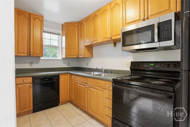 317 Oxford Drive, Savannah, GA 31405