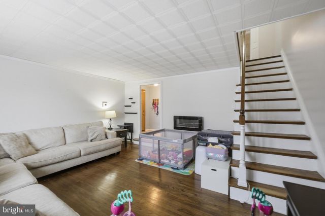 8930 SYLVIA LN, Philadelphia, PA 19115