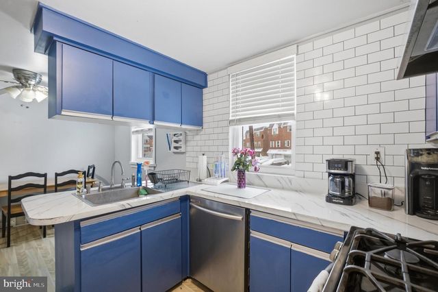 8930 SYLVIA LN, Philadelphia, PA 19115