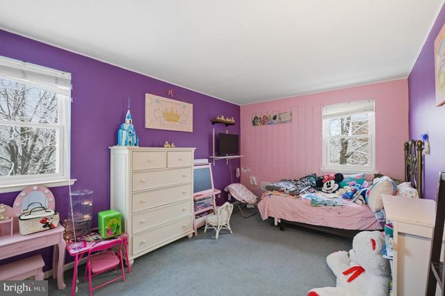 8930 SYLVIA LN, Philadelphia, PA 19115