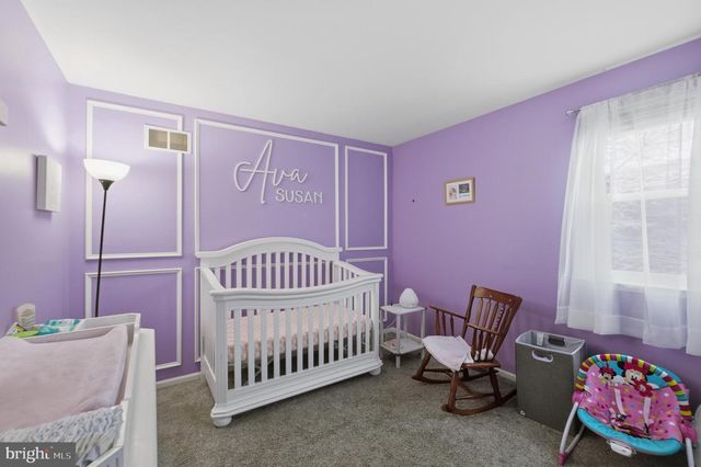 8930 SYLVIA LN, Philadelphia, PA 19115