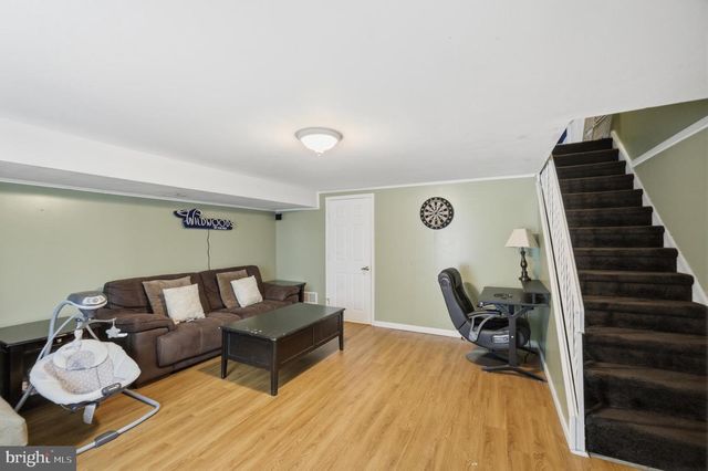 8930 SYLVIA LN, Philadelphia, PA 19115