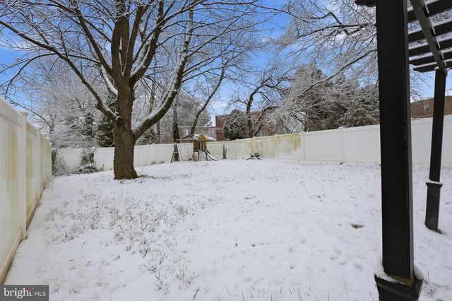 8930 SYLVIA LN, Philadelphia, PA 19115