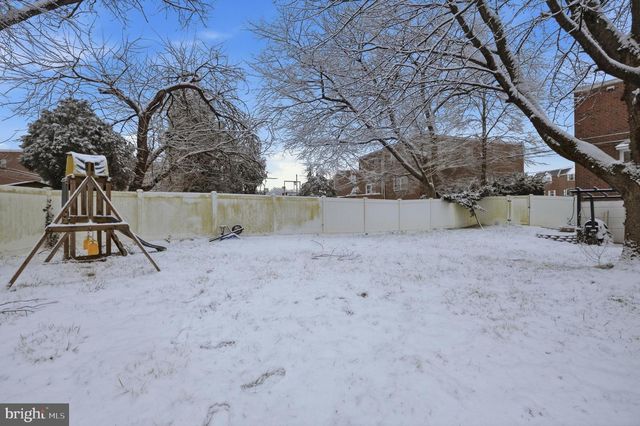 8930 SYLVIA LN, Philadelphia, PA 19115