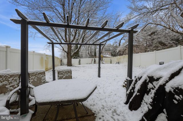 8930 SYLVIA LN, Philadelphia, PA 19115