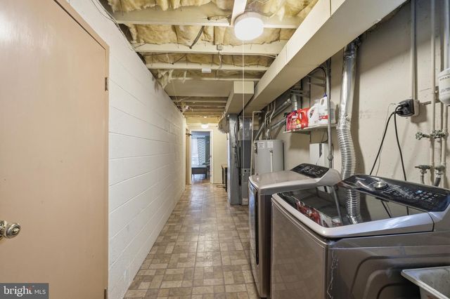 8930 SYLVIA LN, Philadelphia, PA 19115