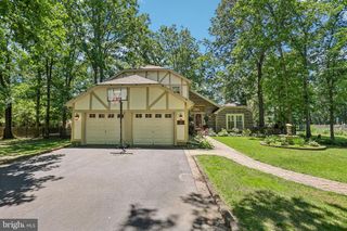 10 WINFIELD DR, Berlin, NJ 08009