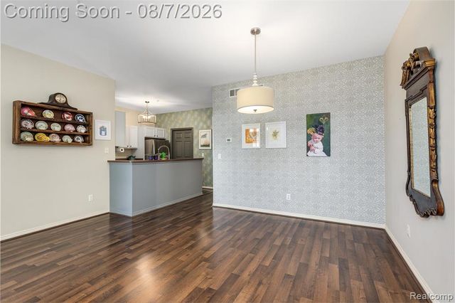 300 Beverly Avenue, Auburn Hills, MI 48326