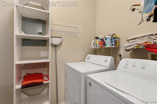 300 Beverly Avenue, Auburn Hills, MI 48326