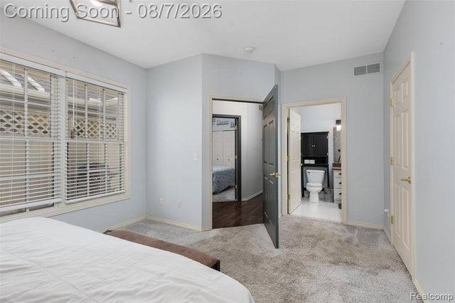 300 Beverly Avenue, Auburn Hills, MI 48326