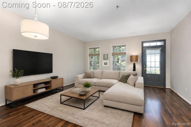 300 Beverly Avenue, Auburn Hills, MI 48326