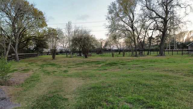 1003 Bowie Street, Baytown, TX 77520