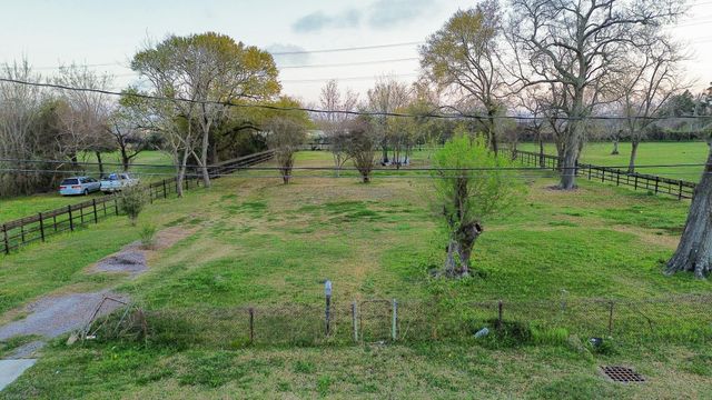 1003 Bowie Street, Baytown, TX 77520