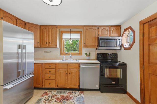 7 Linden Street, Ashland, MA 01721