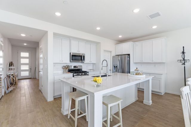 1617 N Filbert Avenue, Fresno, CA 93727