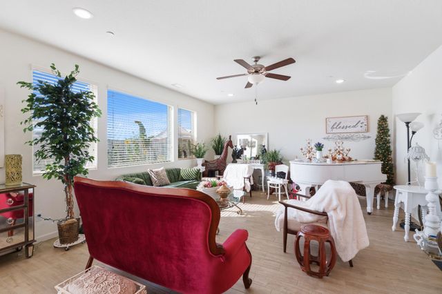 1617 N Filbert Avenue, Fresno, CA 93727