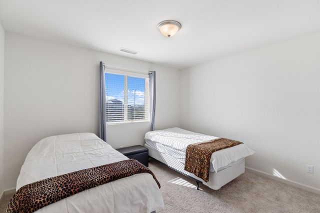 1617 N Filbert Avenue, Fresno, CA 93727